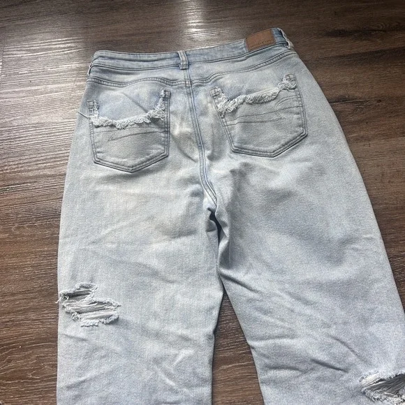 American Eagle Women Size 8 Jeans Mom Straight Light Wash Pants Strigid Stretch - Picture 10 of 16